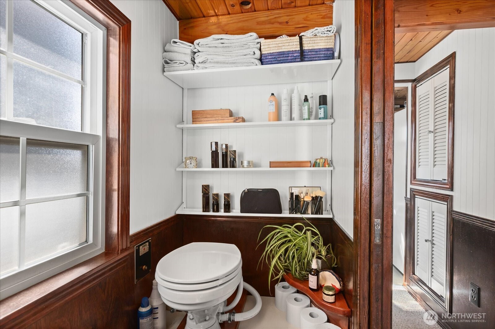 1900 Westlake Avenue N Unit: B11