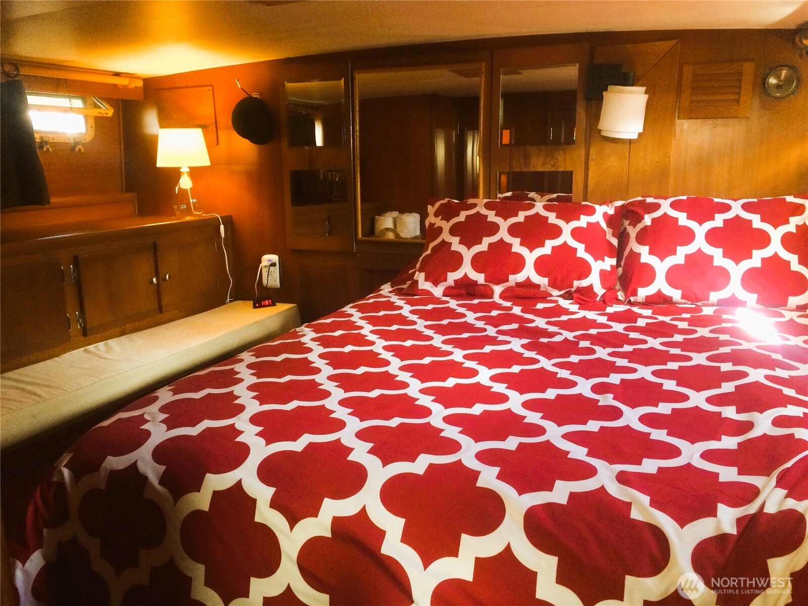 2040 Westlake Avenue N Unit: 10