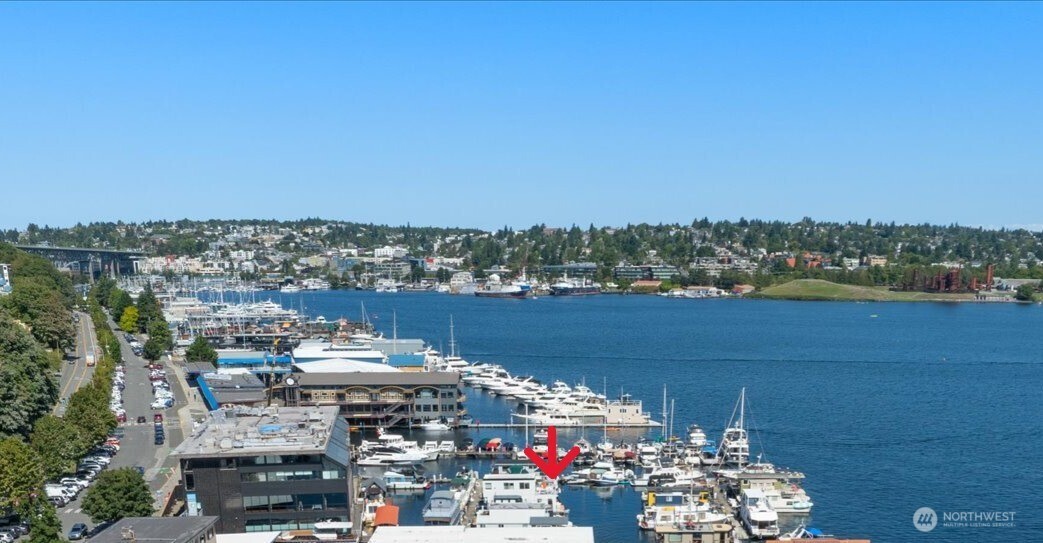 2040 Westlake Avenue N Unit: 10