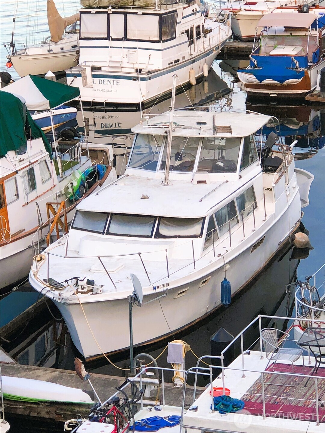 2040 Westlake Avenue N Unit: 10