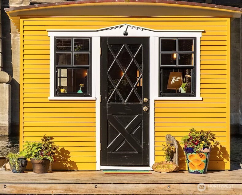 3304 Fuhrman Avenue E Unit: 10