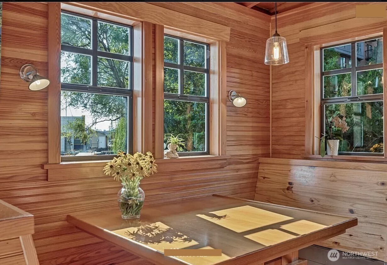 3304 Fuhrman Avenue E Unit: 10