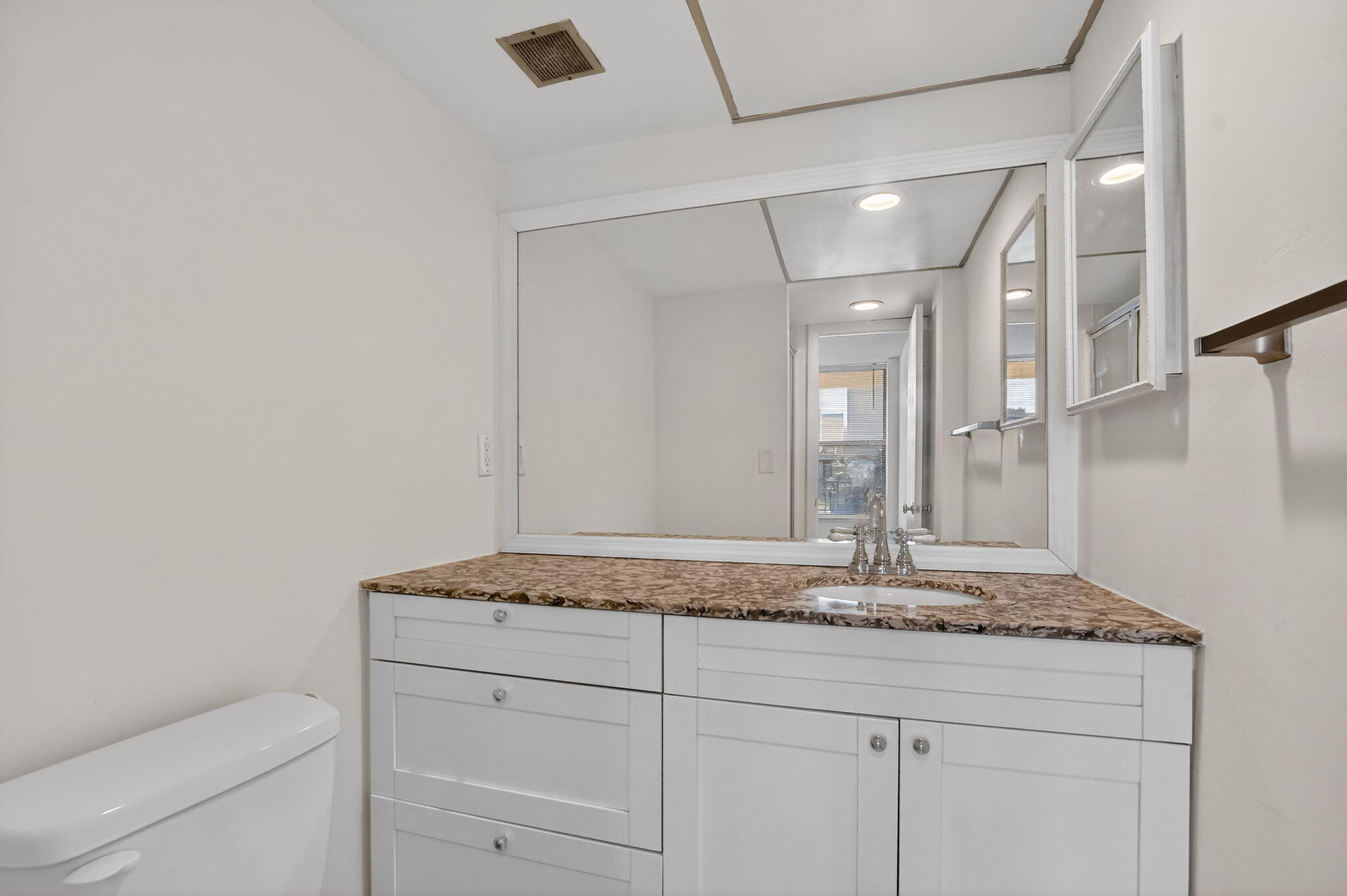 11 Royal Palm Way 3040