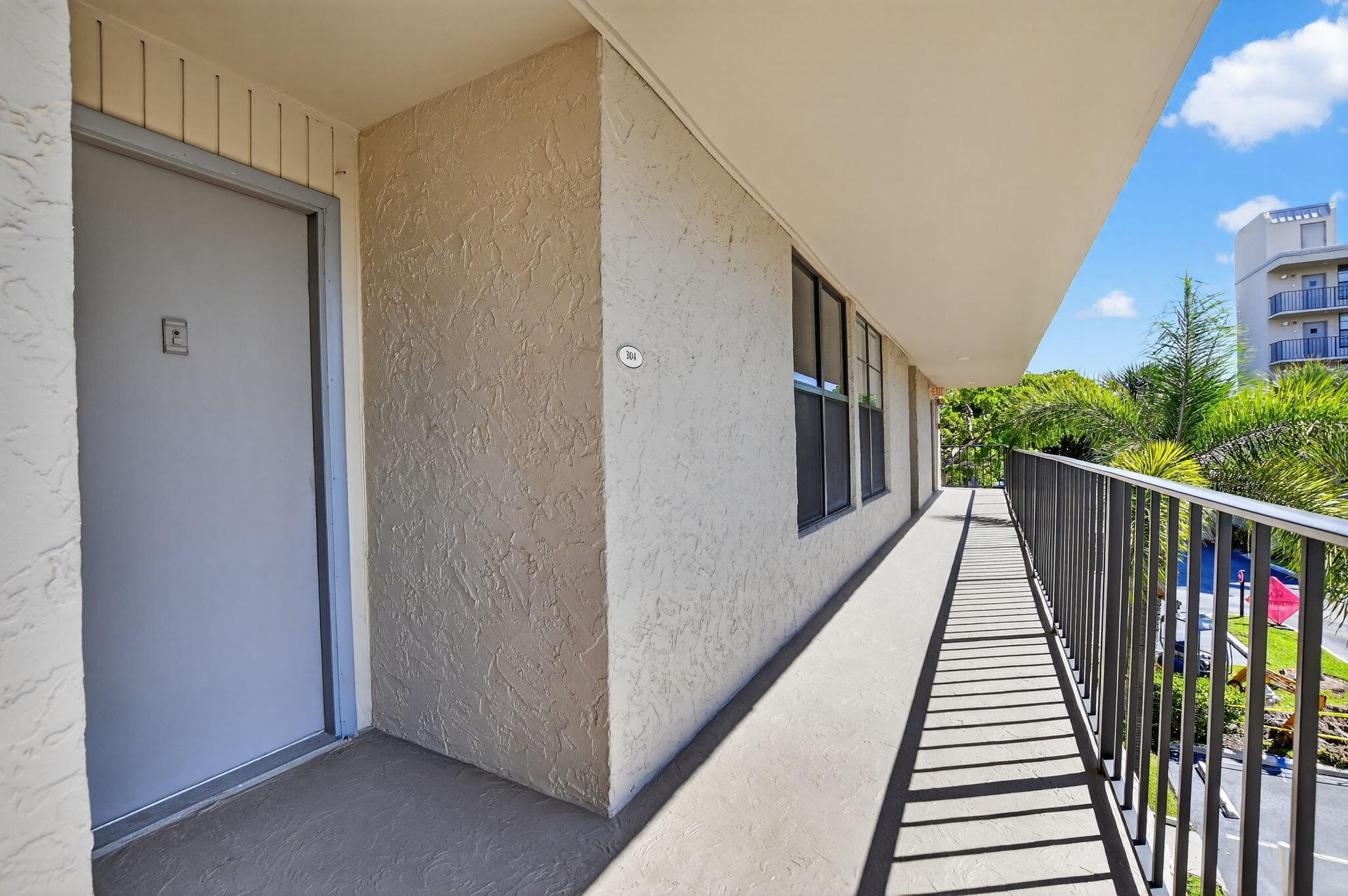 11 Royal Palm Way 3040