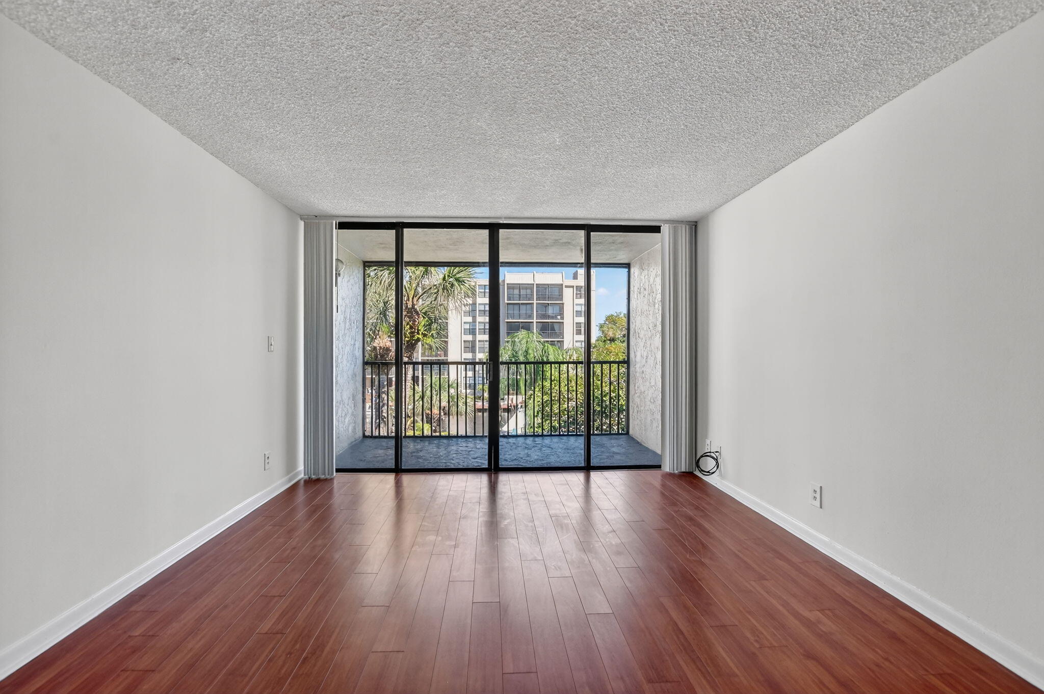 11 Royal Palm Way 3040