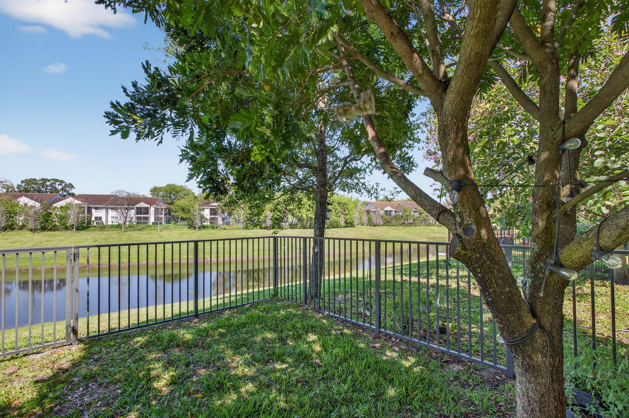 325 NW 33rd Lane