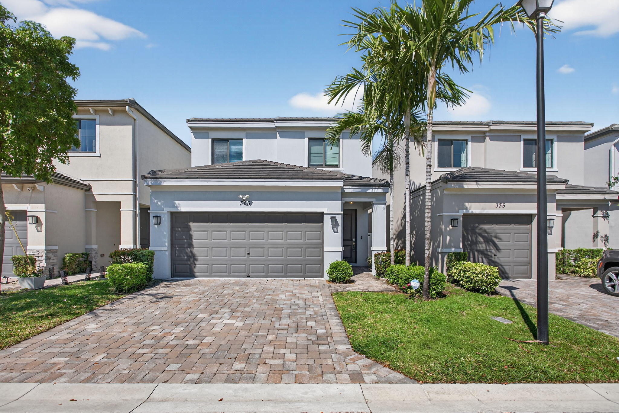 325 NW 33rd Lane