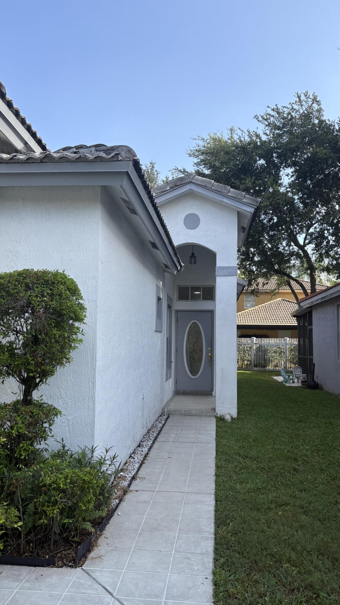 4967 Pelican Manor