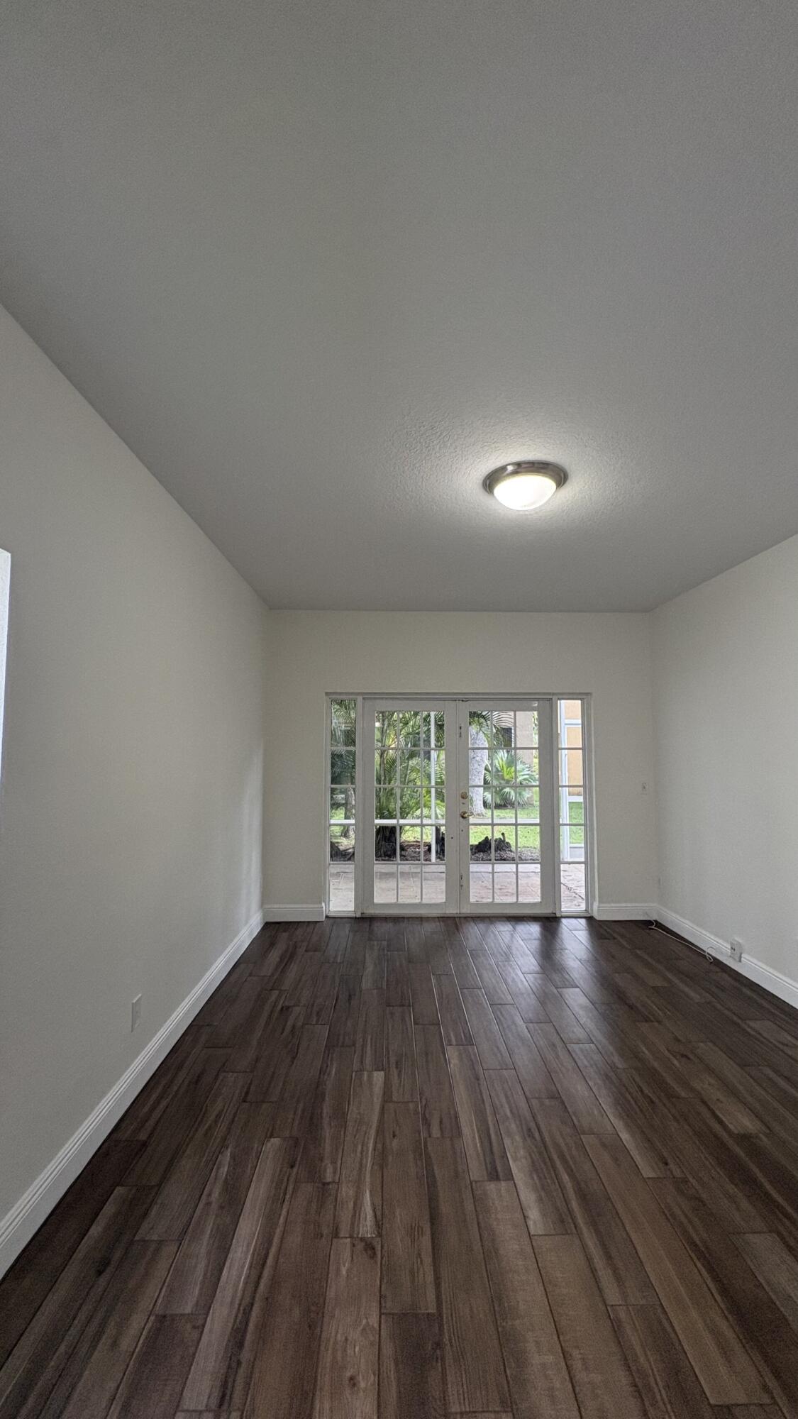 4967 Pelican Manor