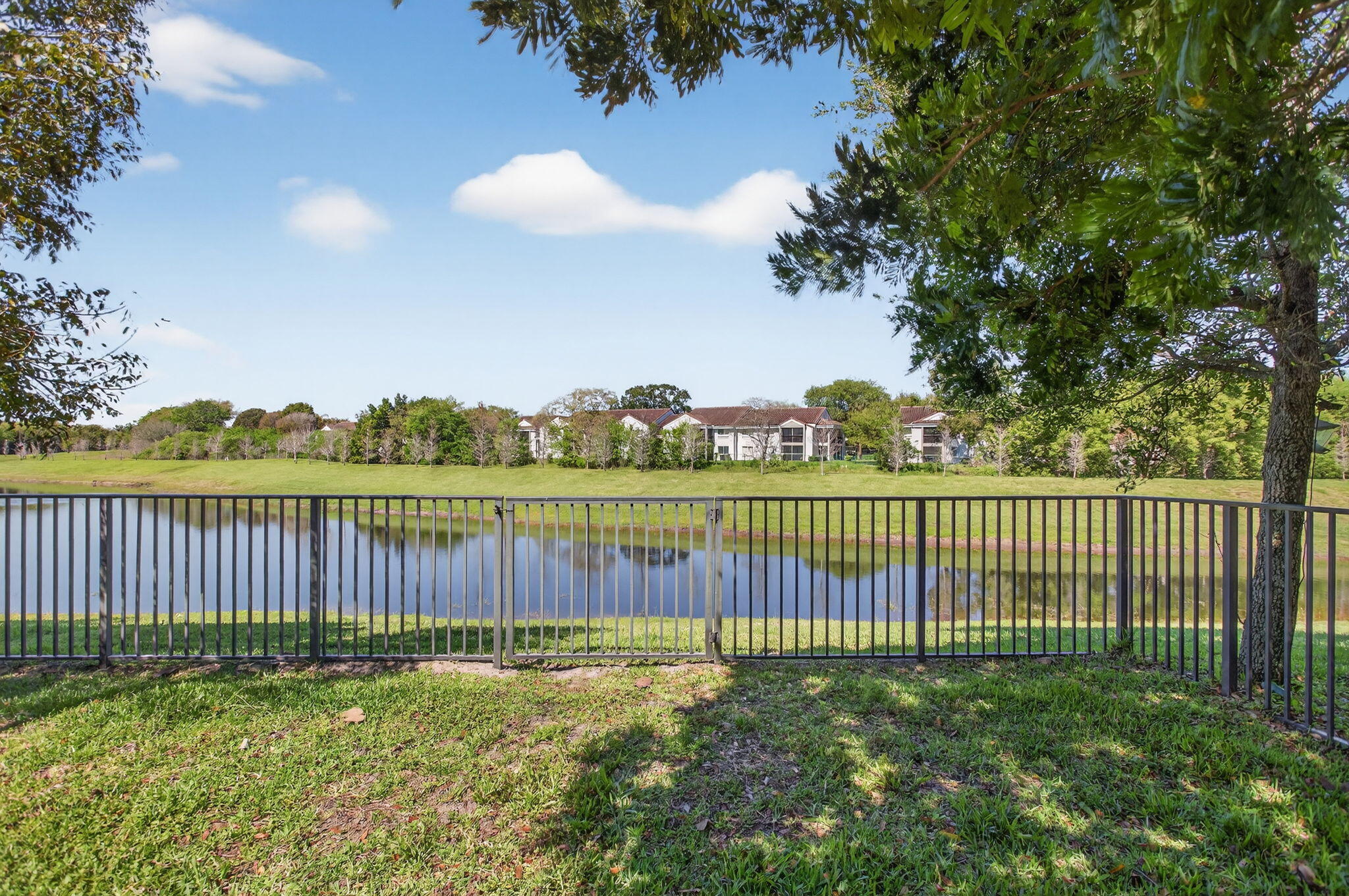 325 NW 33rd Lane