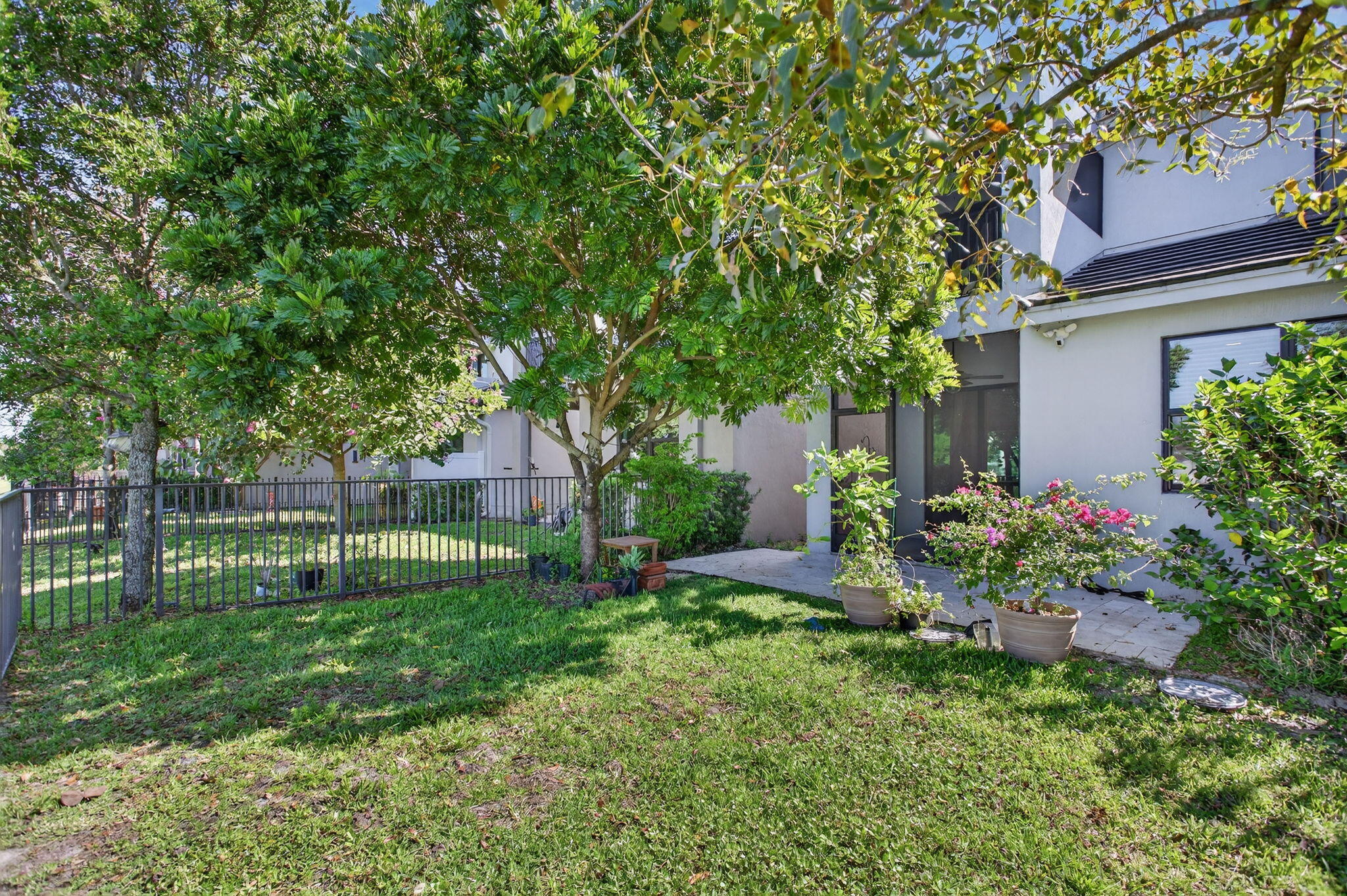 325 NW 33rd Lane