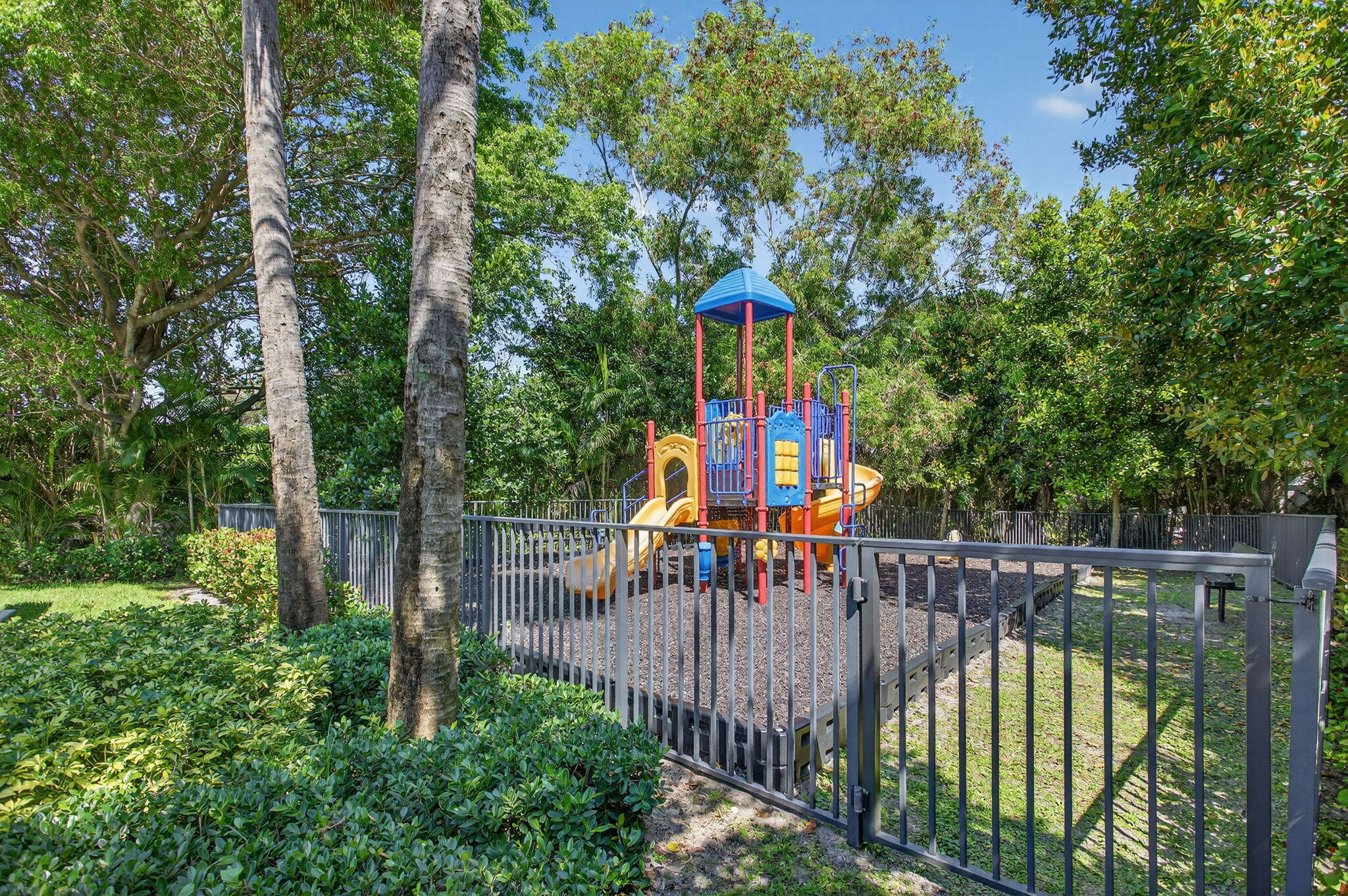 325 NW 33rd Lane