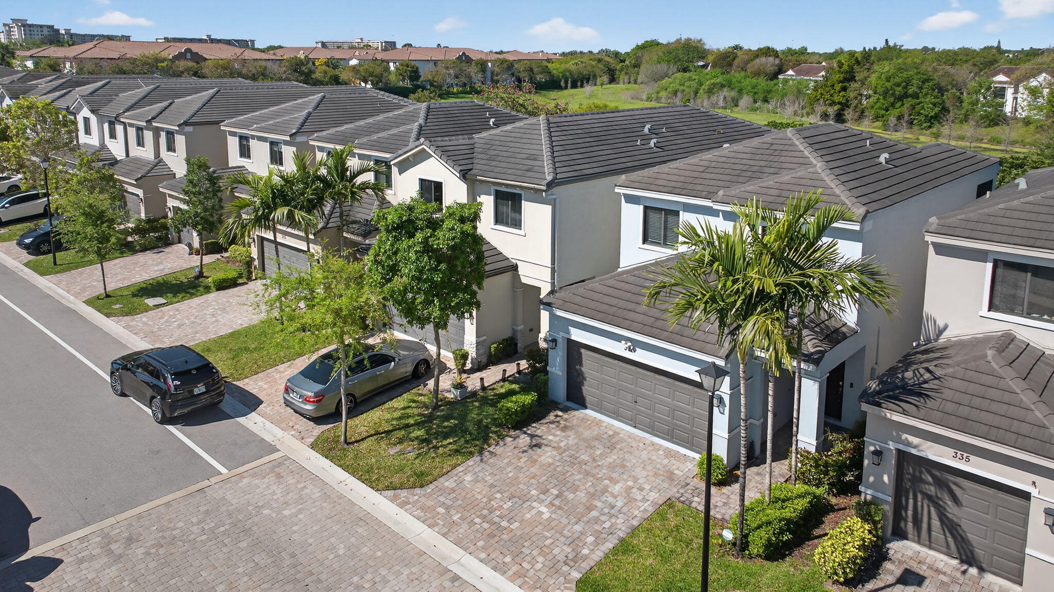 325 NW 33rd Lane