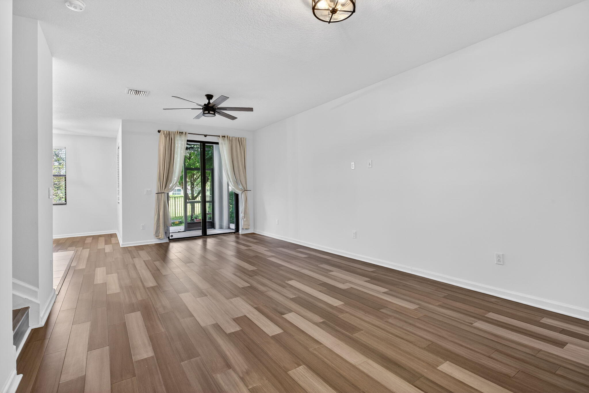 325 NW 33rd Lane