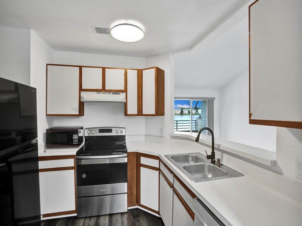 3477 NW 44th Street 202