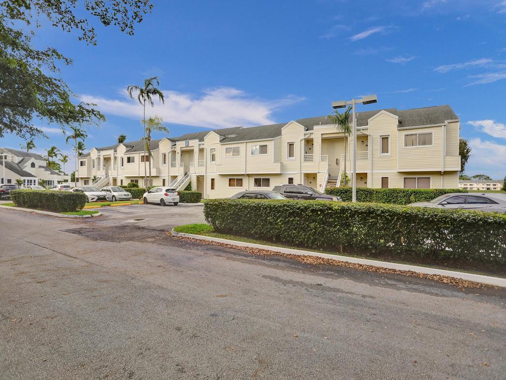 3477 NW 44th Street 202