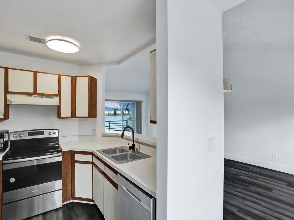 3477 NW 44th Street 202