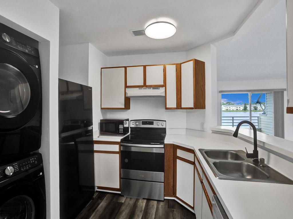 3477 NW 44th Street 202