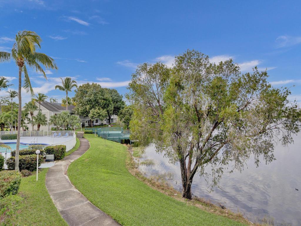 3477 NW 44th Street 202