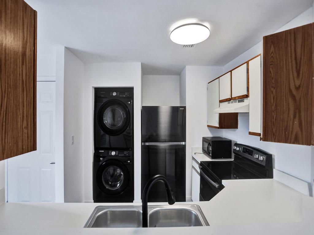 3477 NW 44th Street 202