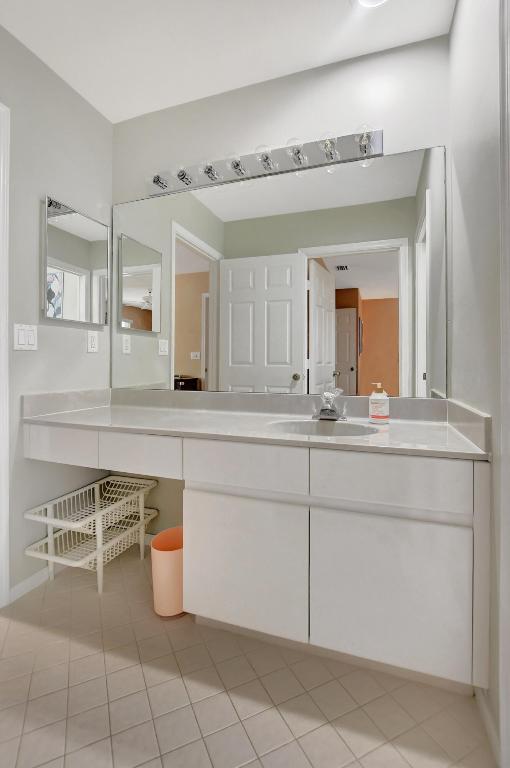 7869 Travlers Tree Drive