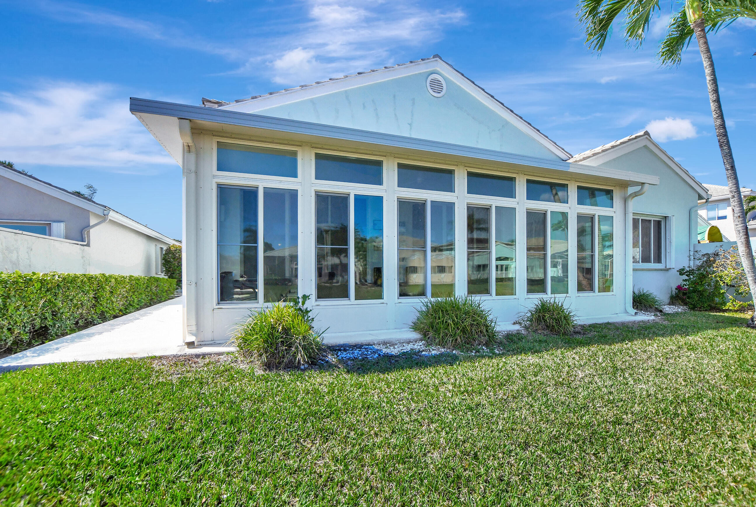 7869 Travlers Tree Drive