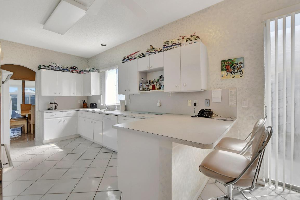 7869 Travlers Tree Drive