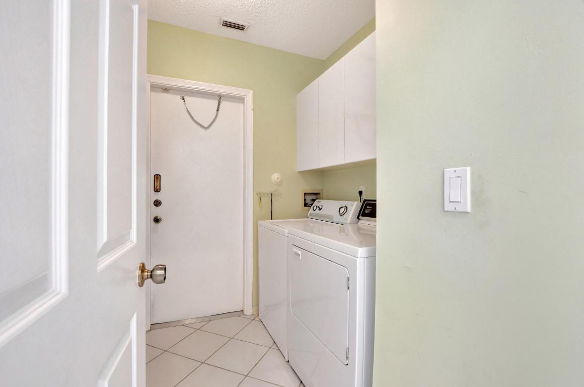 7869 Travlers Tree Drive