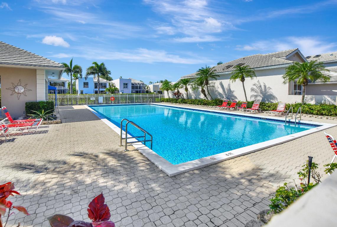 7869 Travlers Tree Drive