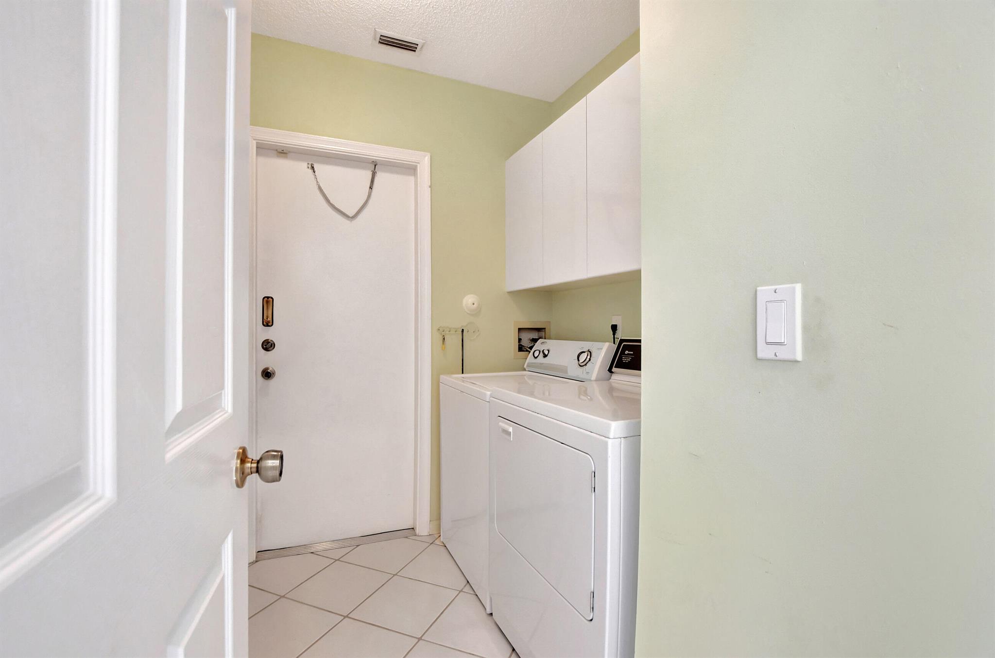 7869 Travlers Tree Drive