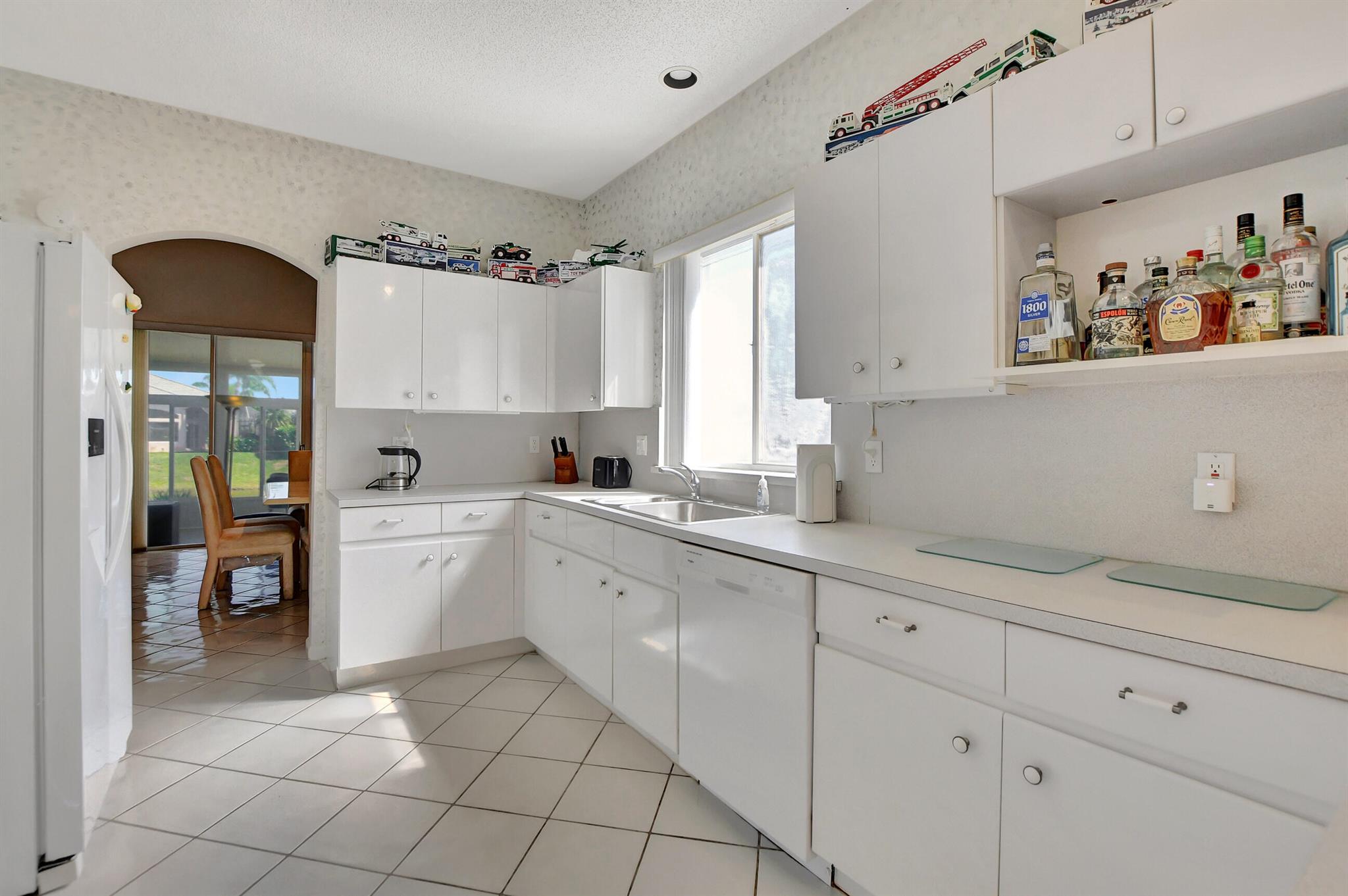 7869 Travlers Tree Drive