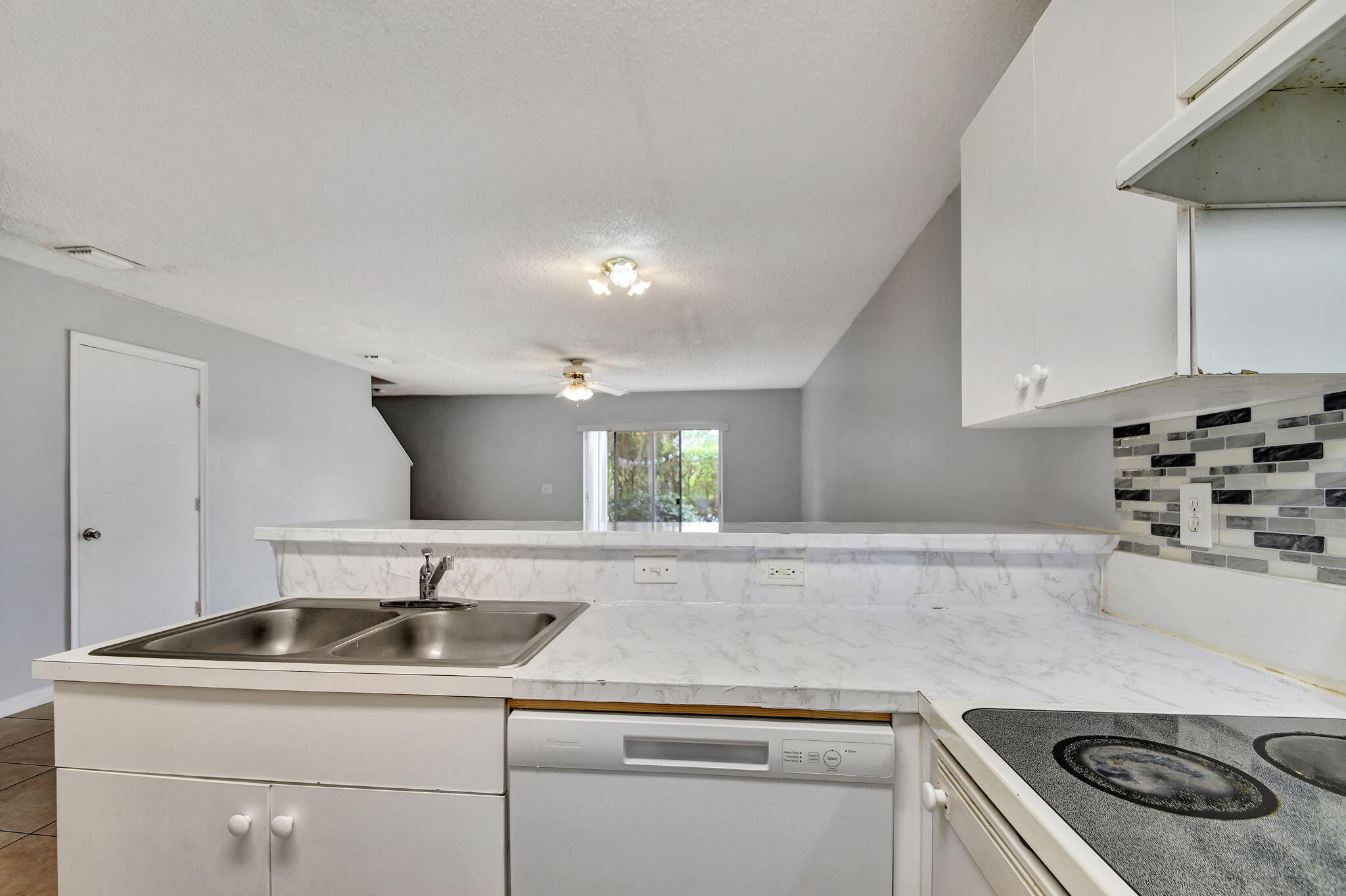 6791 Willow Creek Run