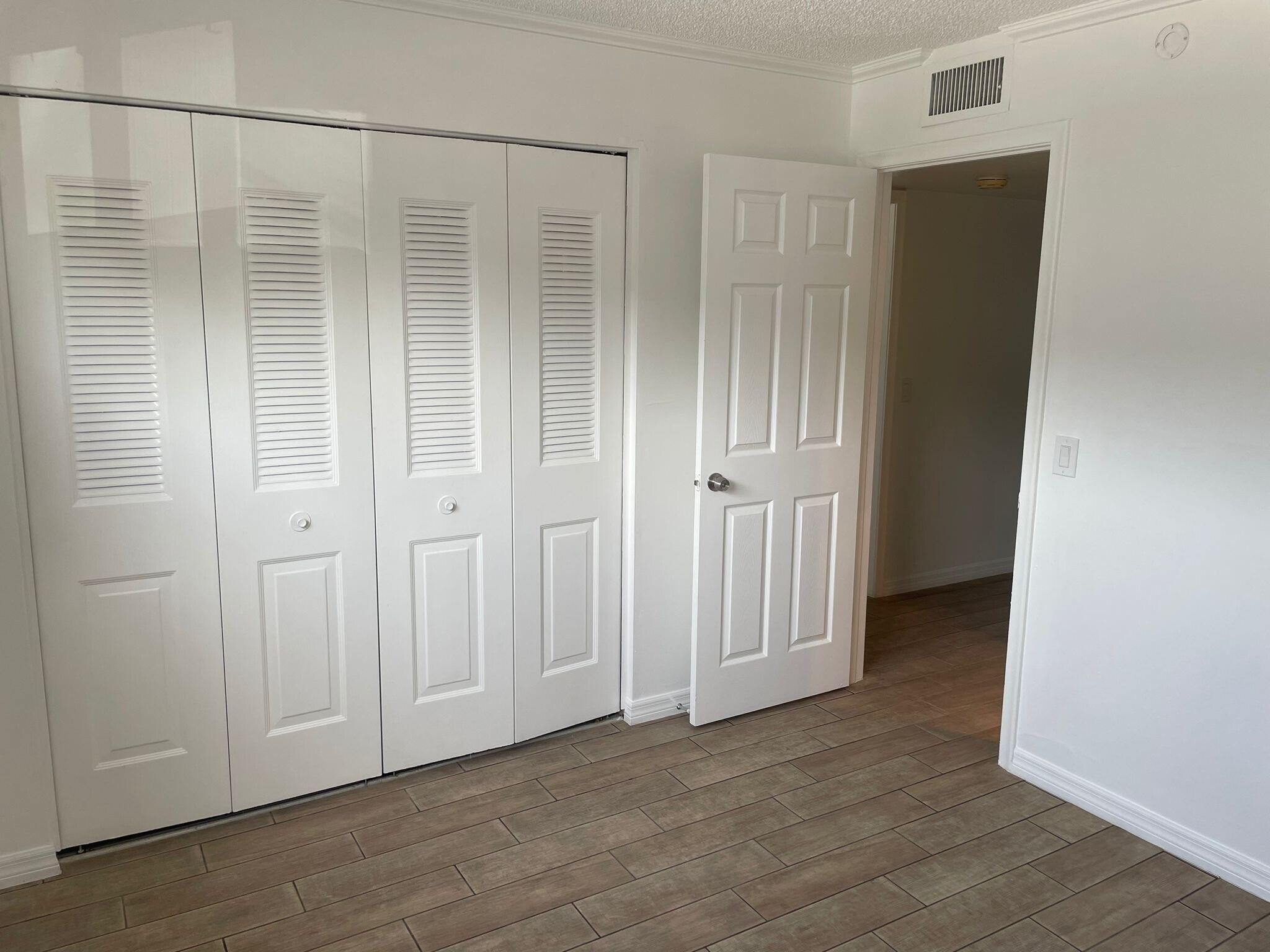 305 E Ocean Avenue 106