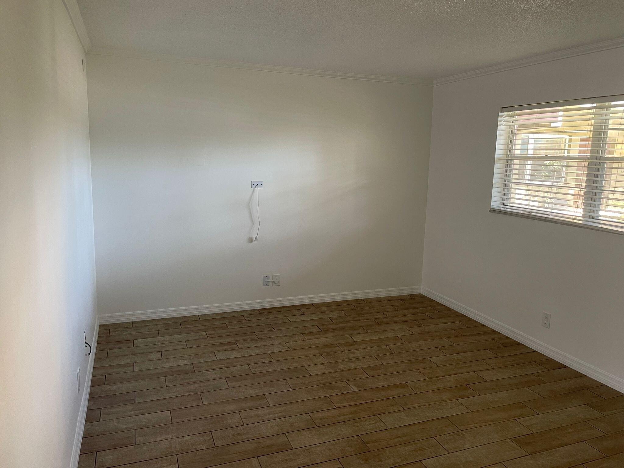 305 E Ocean Avenue 106