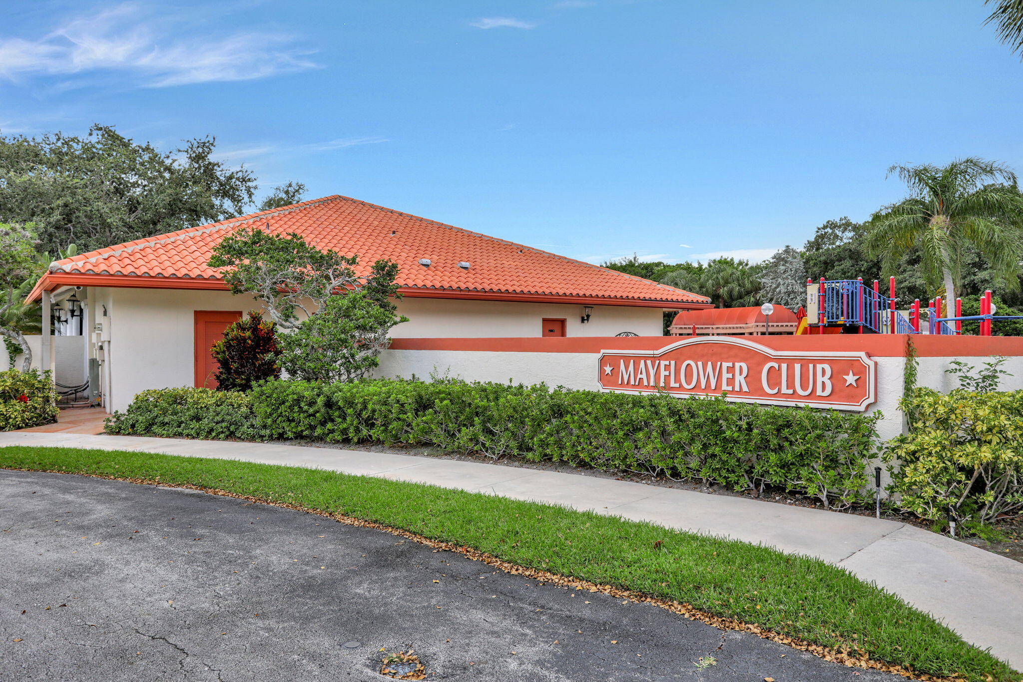 45 Centennial Court