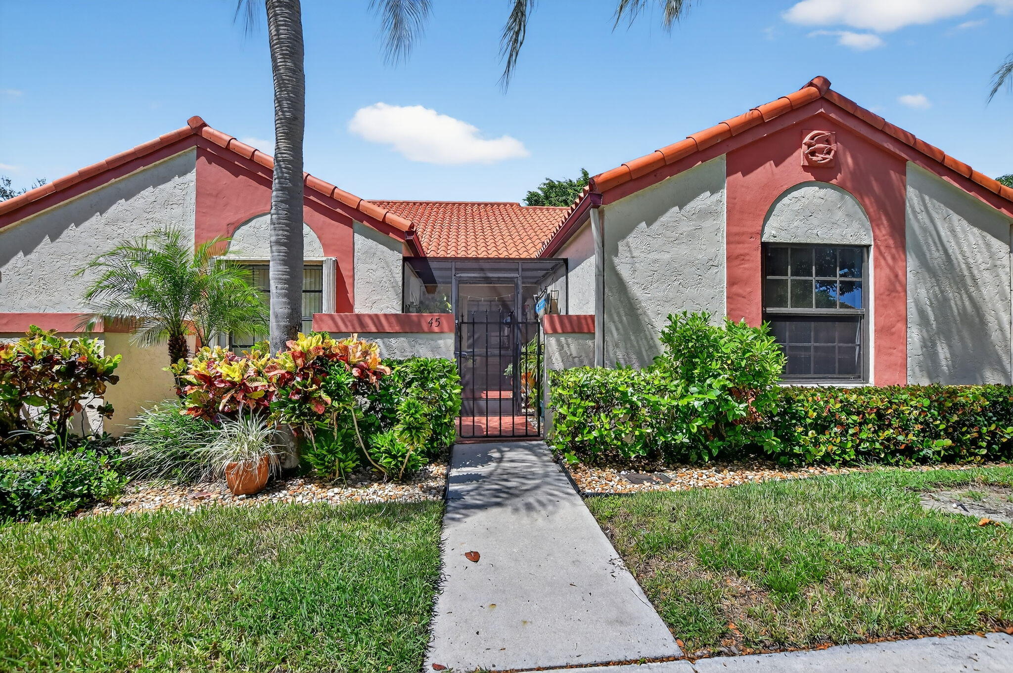 45 Centennial Court