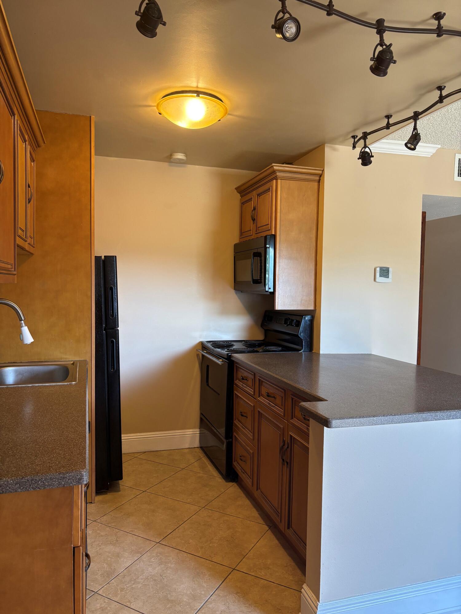 305 E Ocean Avenue 206