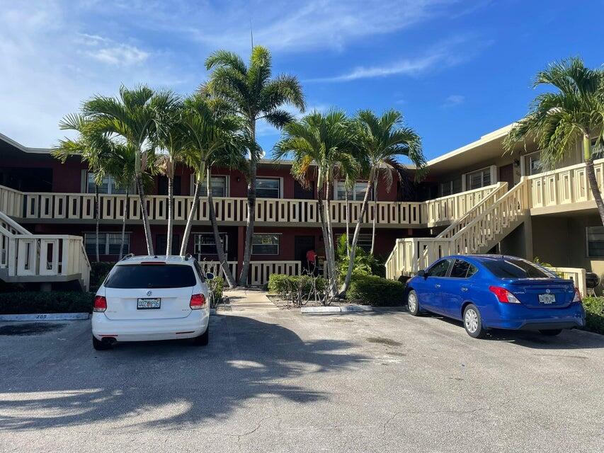 305 E Ocean Avenue 206