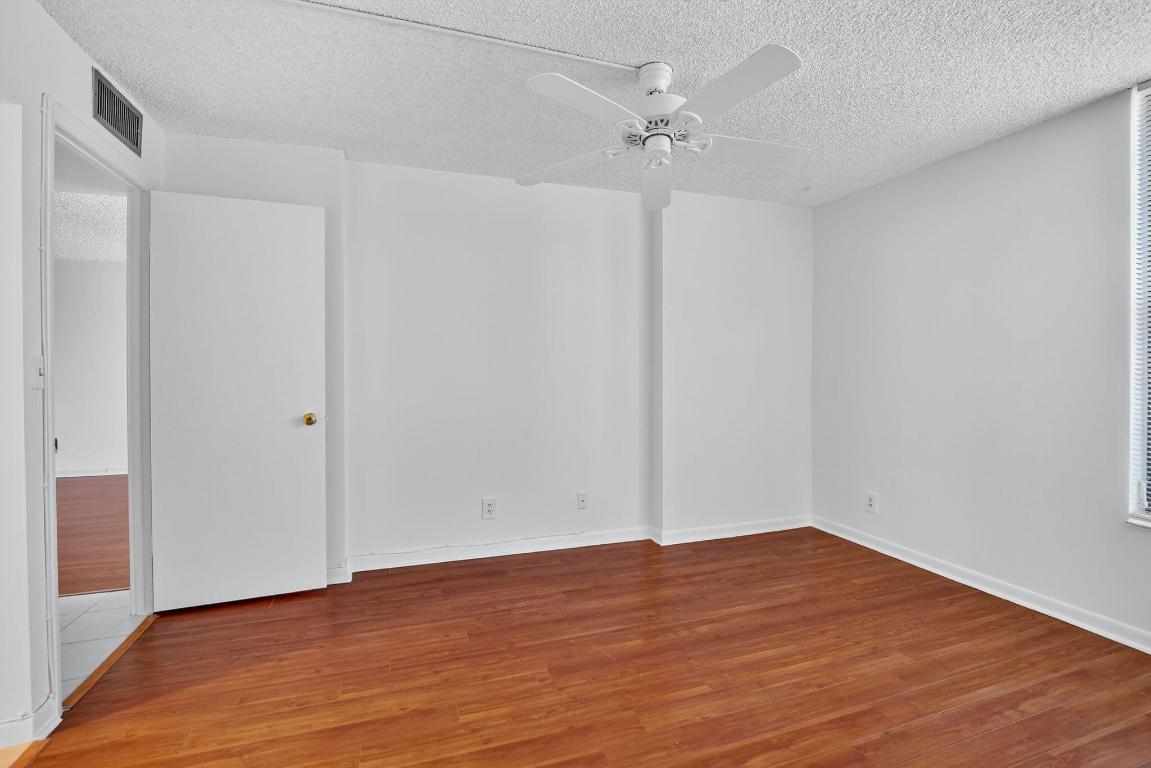 11 Royal Palm Way 304