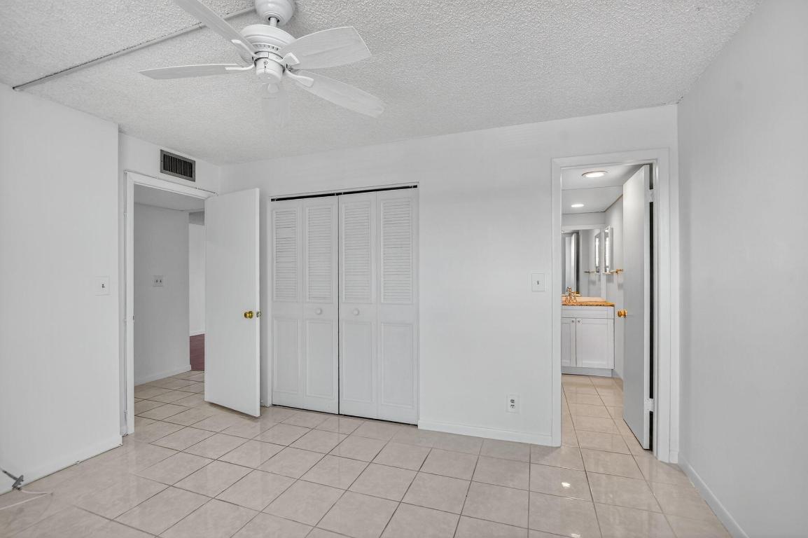 11 Royal Palm Way 304