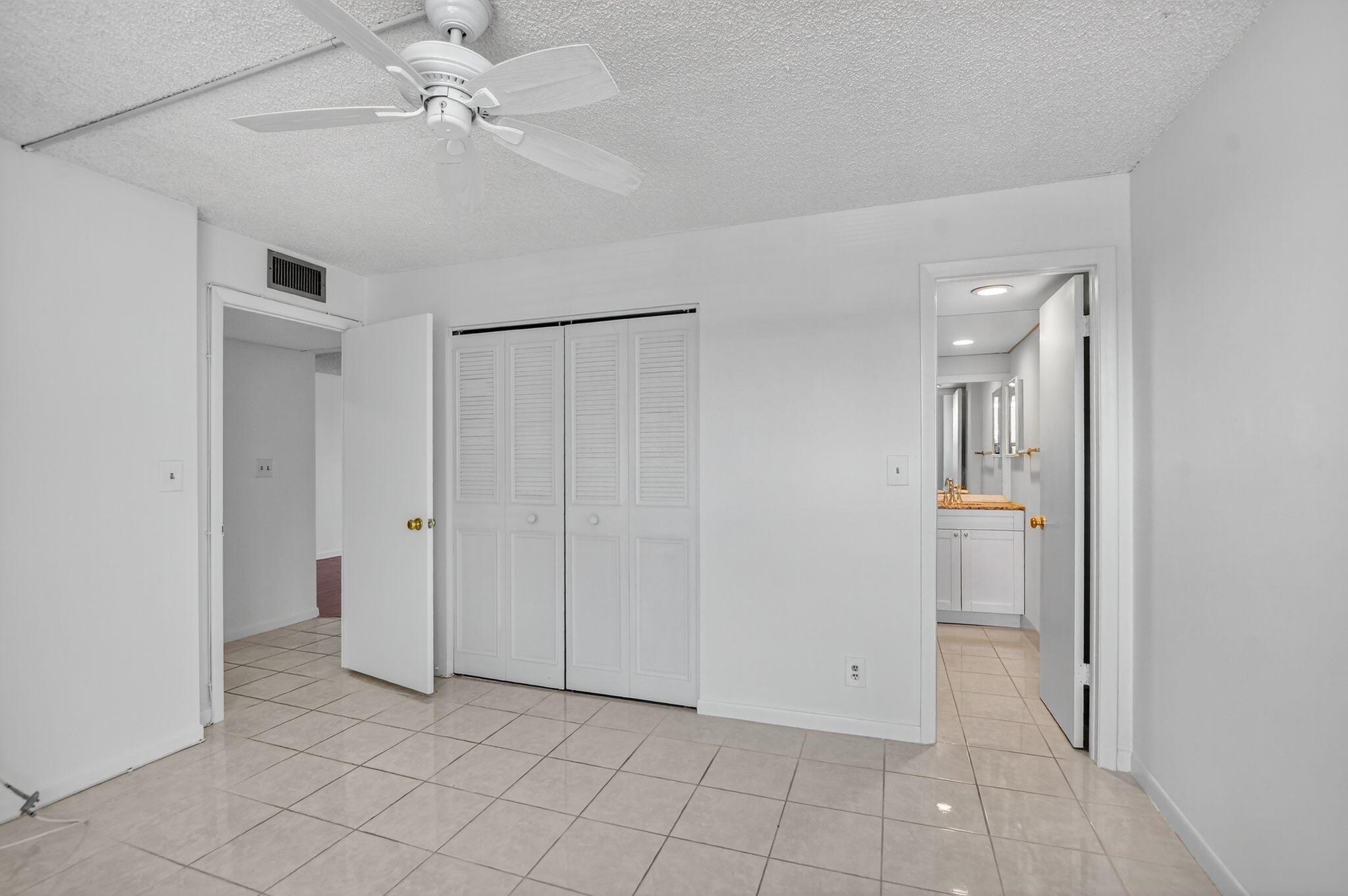 11 Royal Palm Way 304