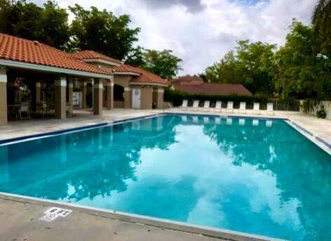 1592 Springside Drive