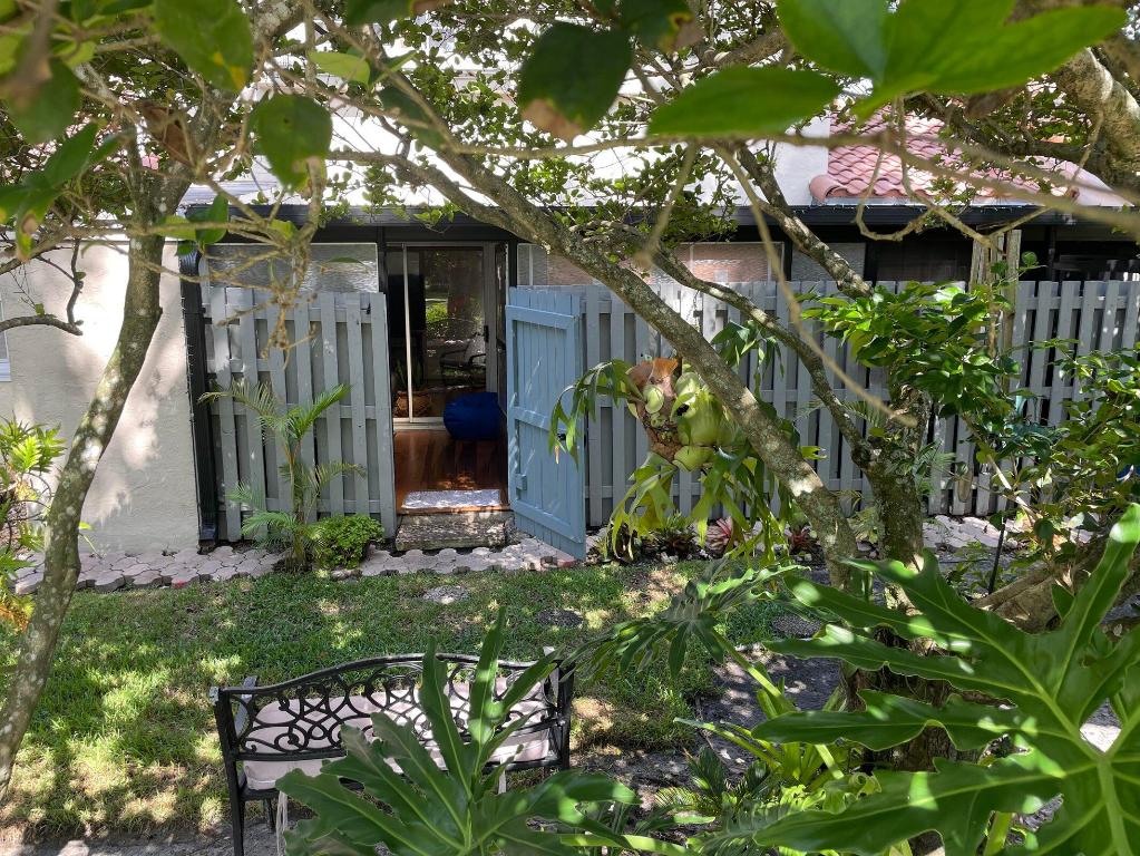 1592 Springside Drive