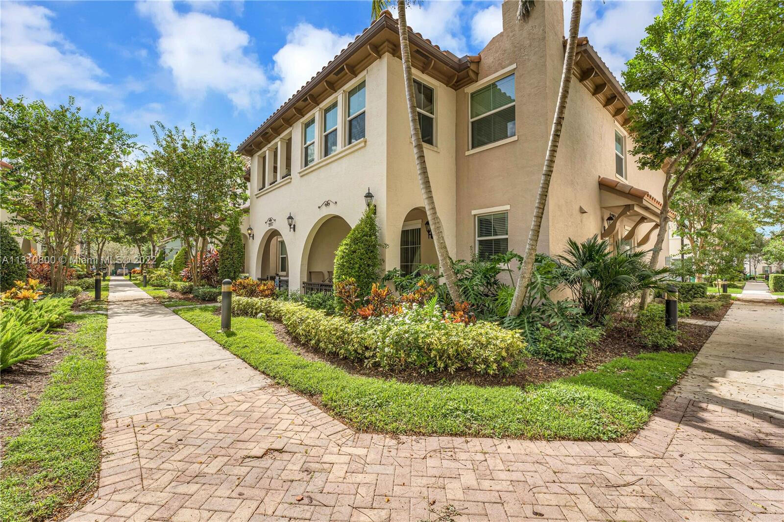 2957 St Thomas Drive, Cooper City