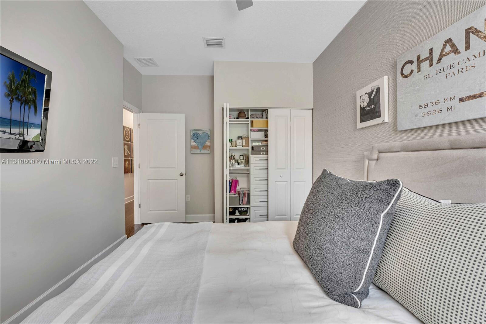 2957 St Thomas Drive, Cooper City