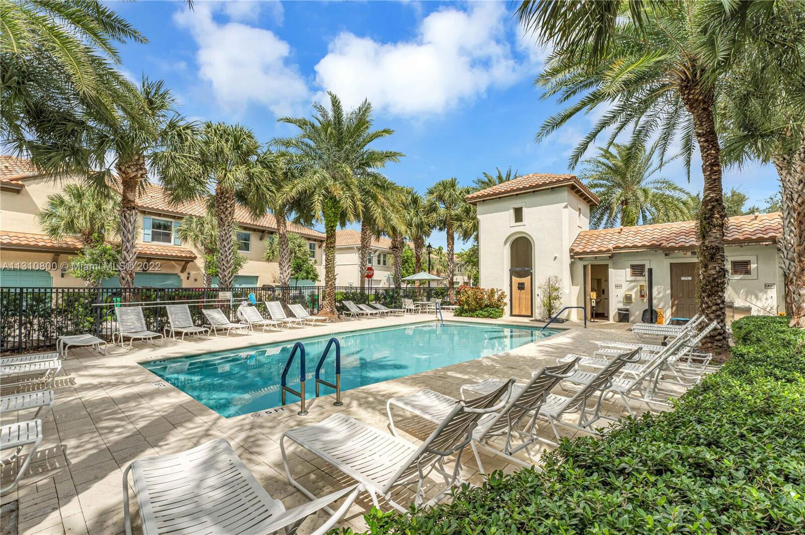 2957 St Thomas Drive, Cooper City