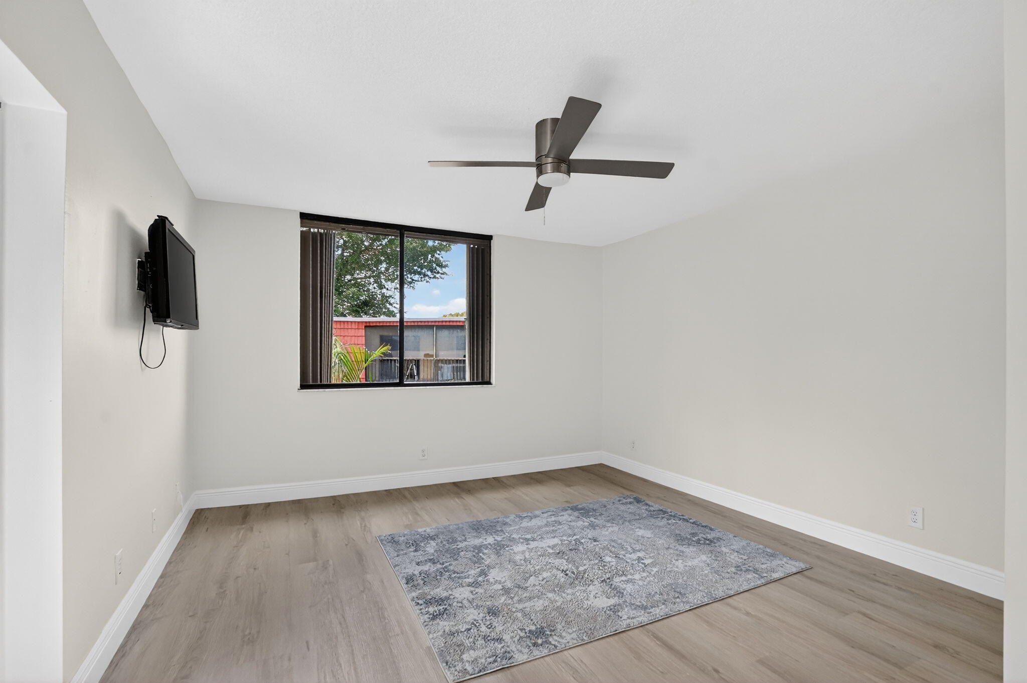 22958 Oxford Place D