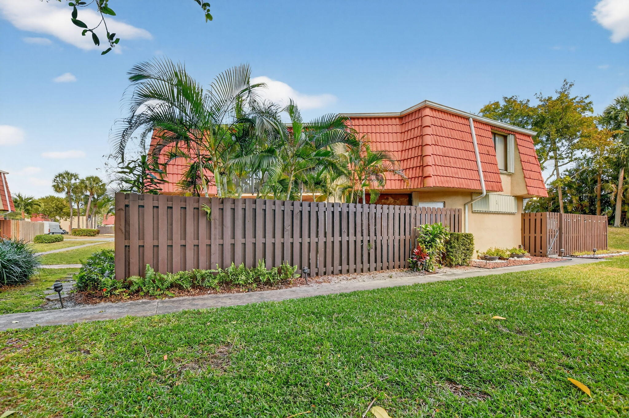 22958 Oxford Place D