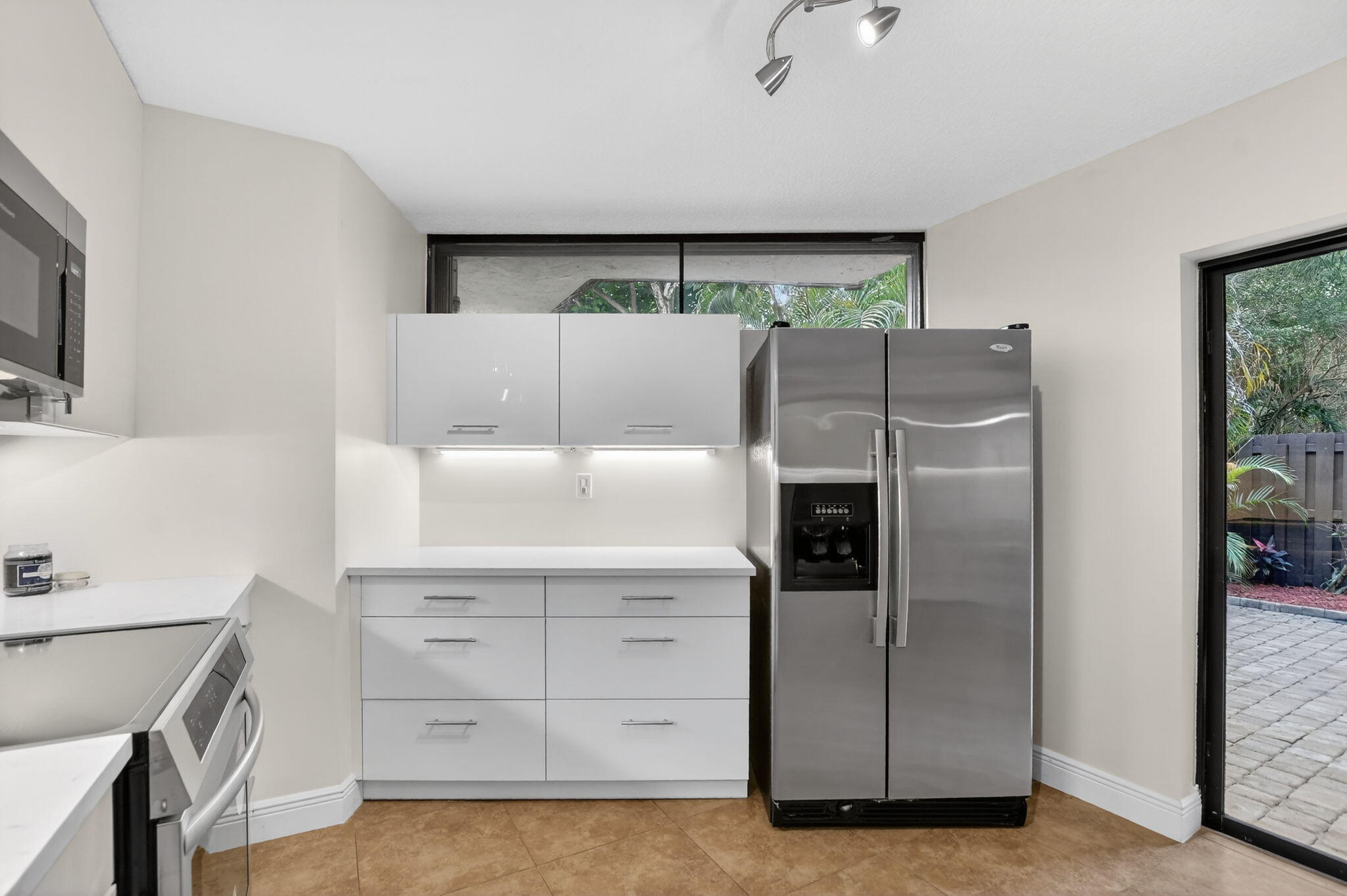 22958 Oxford Place D