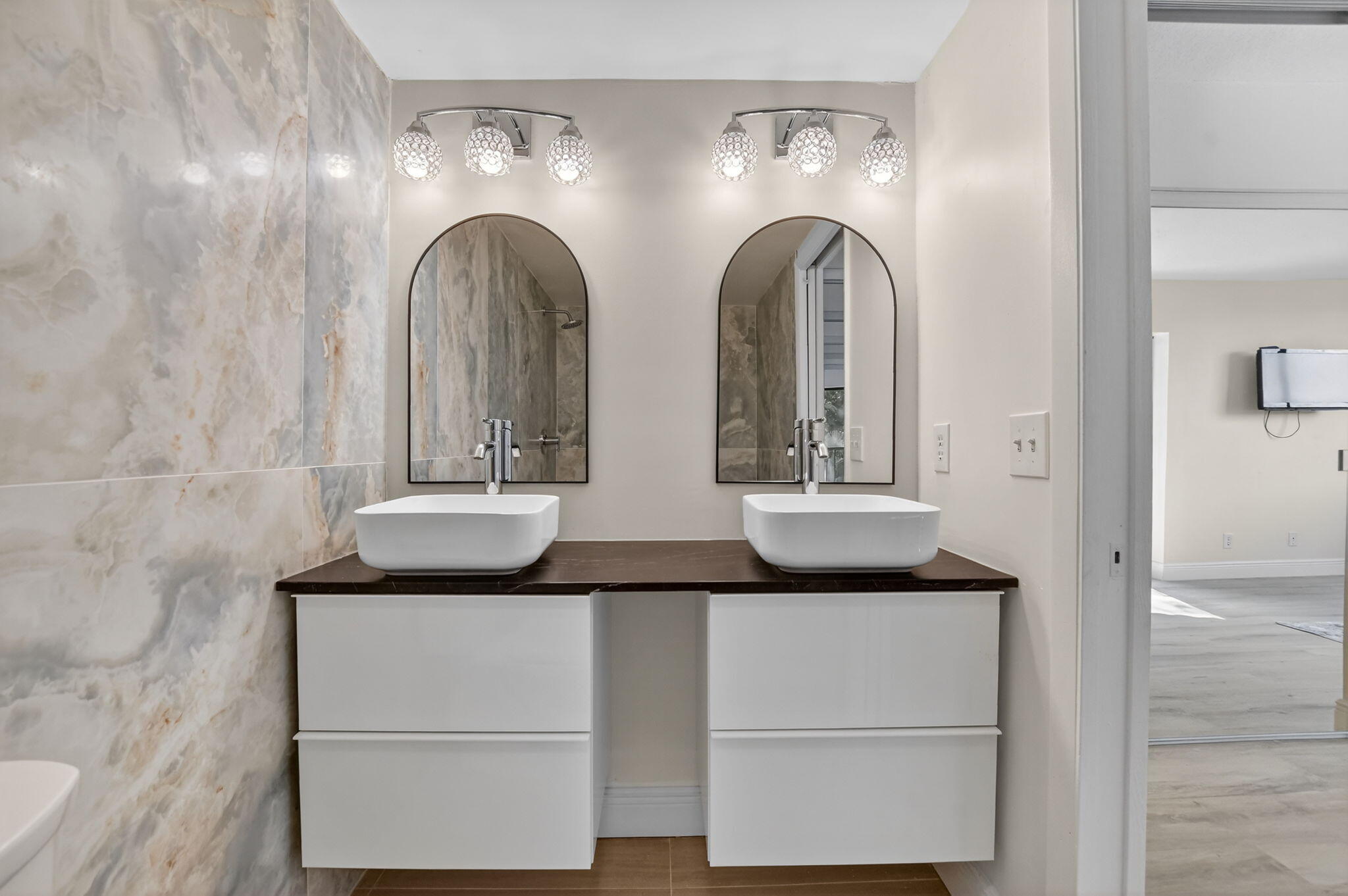 22958 Oxford Place D